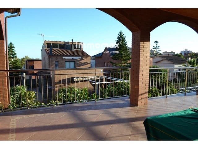 5 soverom Villa til salgs i Viladecans med svømmebasseng garasje - € 1 650 000 (Ref: 8045428)