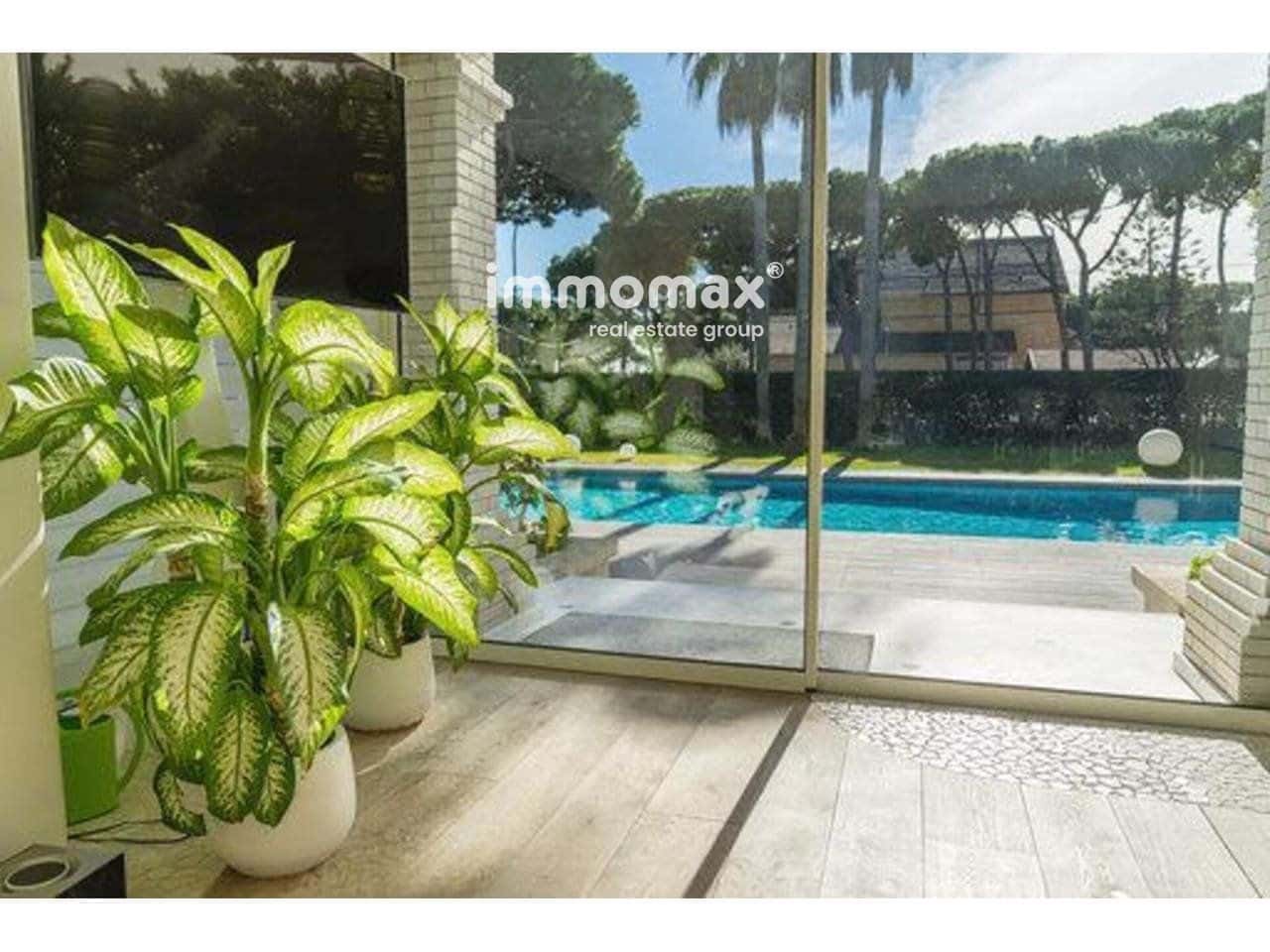 7 bedroom Villa for sale in Castelldefels with pool garage - € 4,750,000 (Ref: 8045429)