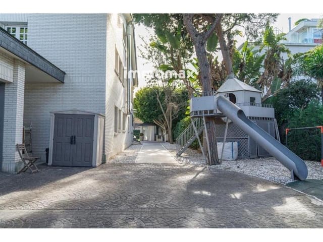 7 sypialnia Willa na sprzedaż w Castelldefels z basenem garażem - 4 750 000 € (Ref: 8045429)