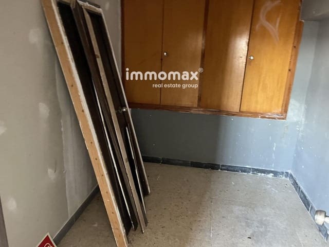 Commercial for rent in Santa Eulàlia de Ronçana - € 1,350 (Ref: 8045462)