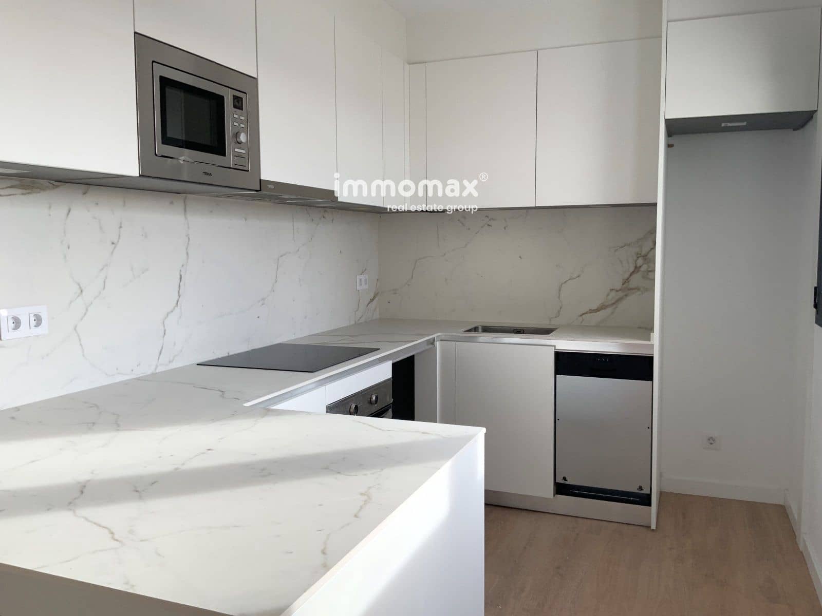 2 soveværelse Lejlighed til salg i Gava med swimmingpool garage - € 499.000 (Ref: 8046576)