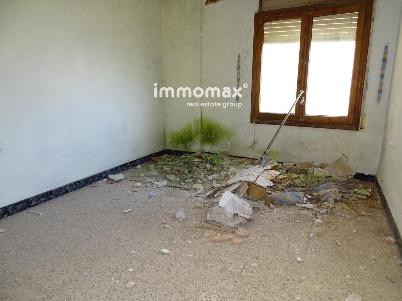 6 soveværelse Villa til salg i El Pinell de Brai - € 42.000 (Ref: 8048086)