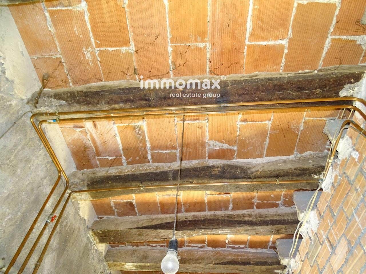 6 soveværelse Villa til salg i El Pinell de Brai - € 42.000 (Ref: 8048086)