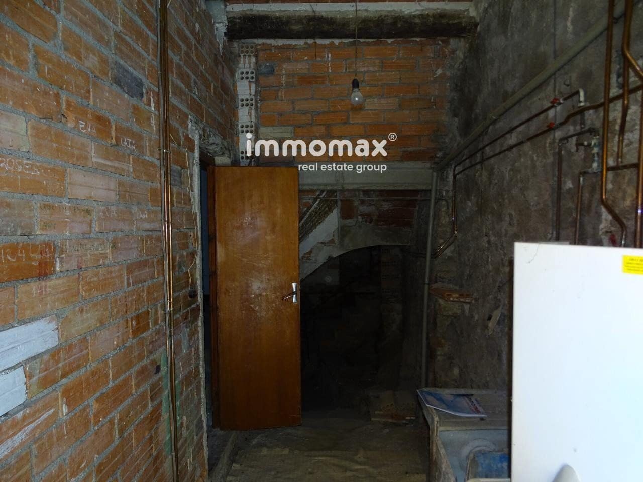 6 soveværelse Villa til salg i El Pinell de Brai - € 42.000 (Ref: 8048086)