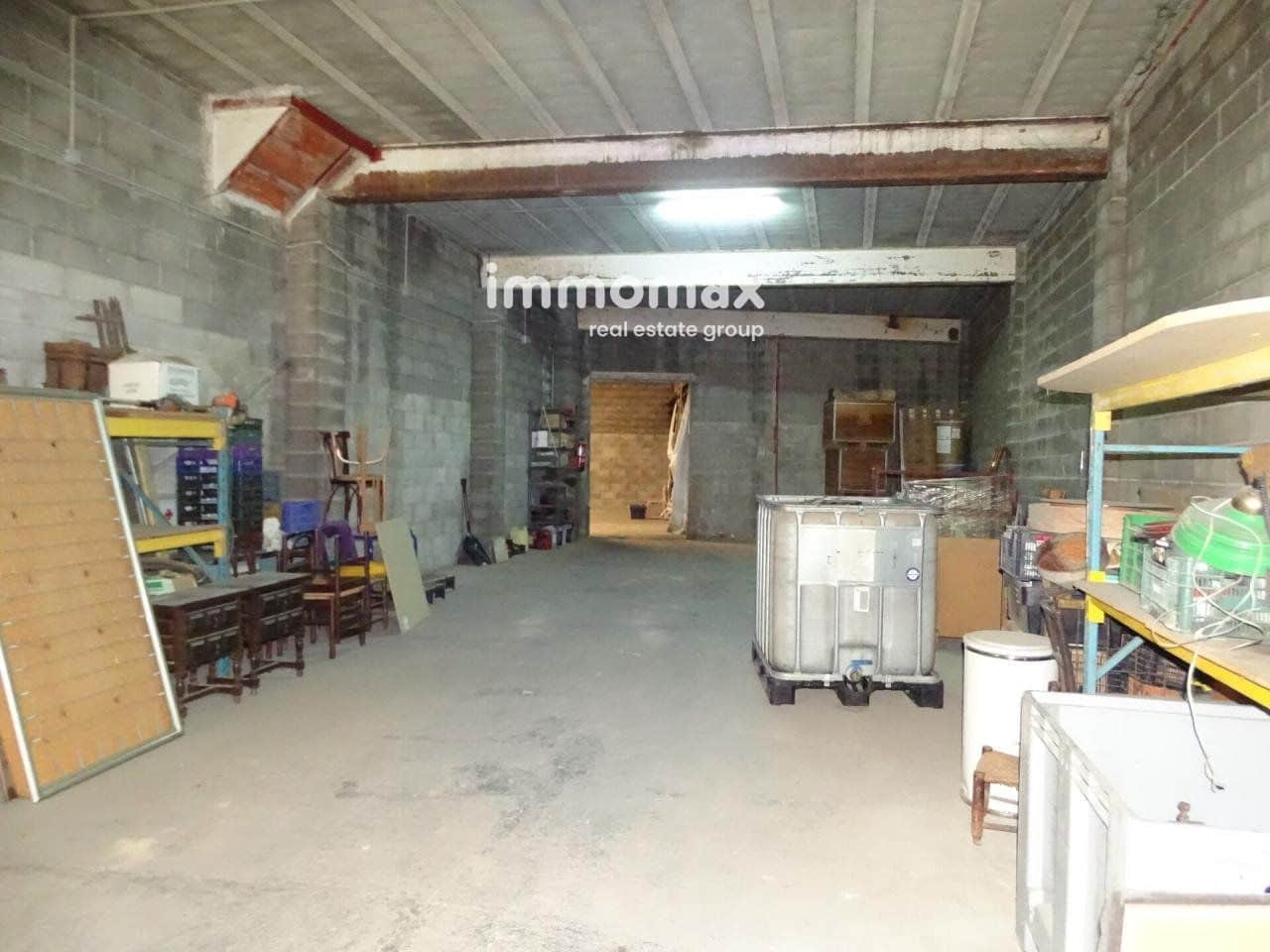 Erhverv til salg i Caseres med garage - € 315.000 (Ref: 8048092)