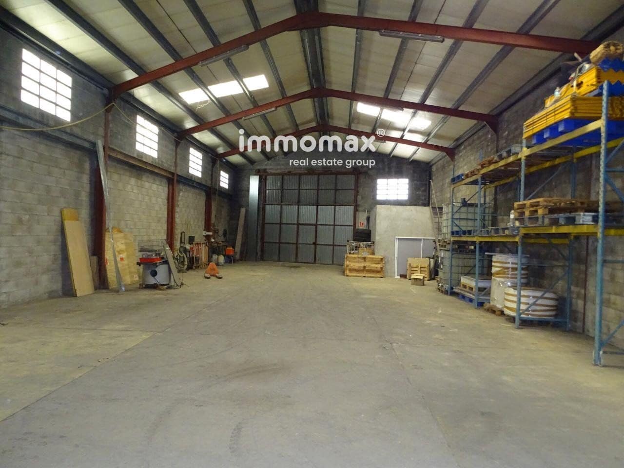 Commercial for rent in Caseres with garage - € 1,300 (Ref: 8048095)