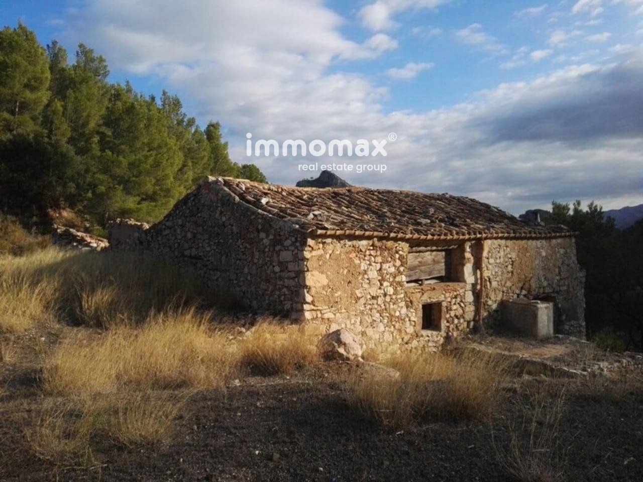 Grunde uden byggetilladelser til salg i Pauls - € 86.000 (Ref: 8048111)