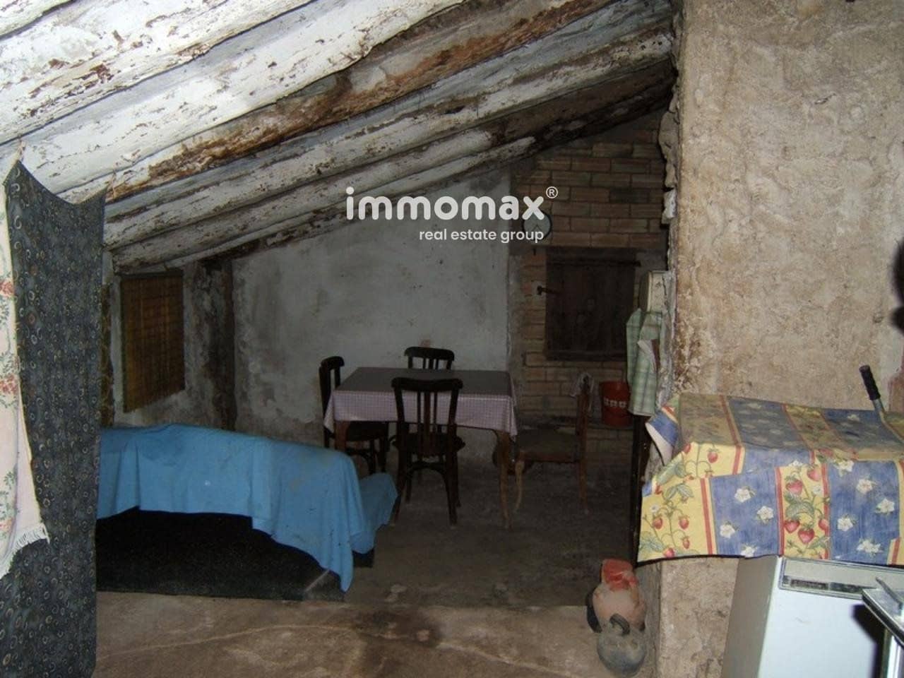 Grunde uden byggetilladelser til salg i Pauls - € 86.000 (Ref: 8048111)