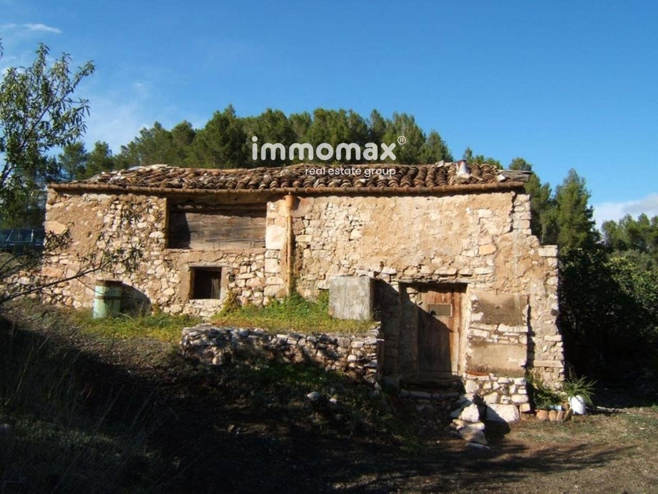 Grunde uden byggetilladelser til salg i Pauls - € 86.000 (Ref: 8048111)