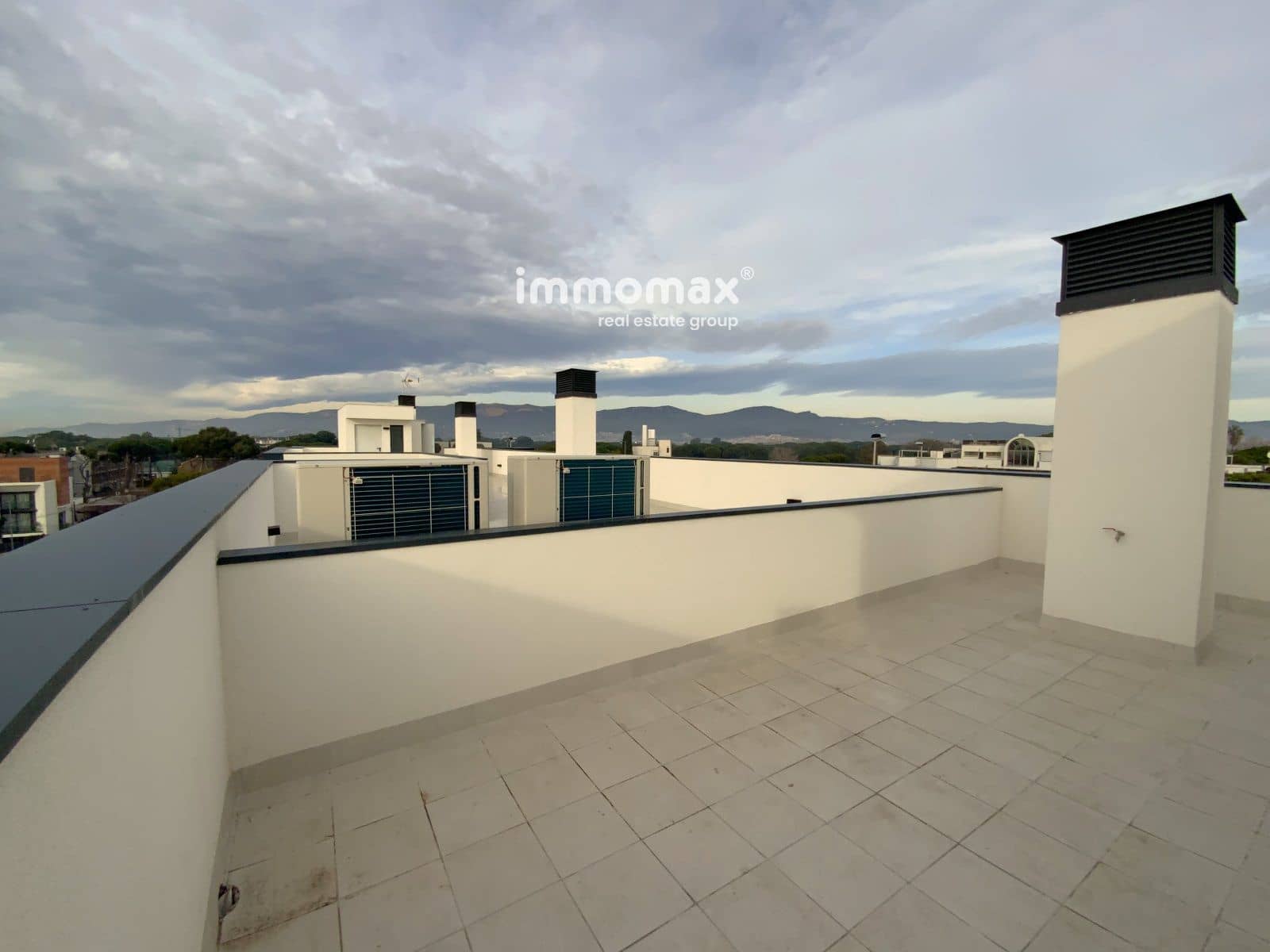 3 soveværelse Penthouse til salg i Castelldefels med swimmingpool garage - € 749.000 (Ref: 8048123)