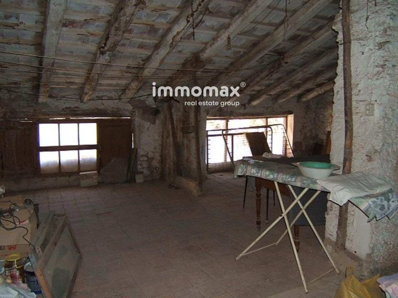 5 soveværelse Villa til salg i Alfara de Carles - € 54.500 (Ref: 8050278)