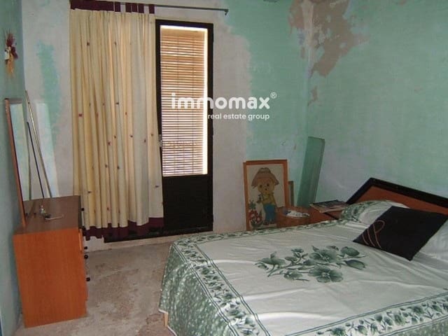 5 bedroom Villa for sale in Alfara de Carles - € 54,500 (Ref: 8050278)