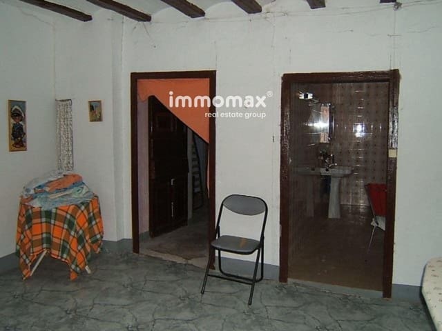 5 bedroom Villa for sale in Alfara de Carles - € 54,500 (Ref: 8050278)