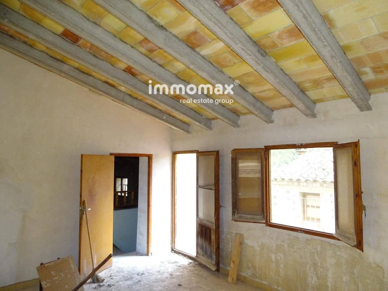 6 soveværelse Villa til salg i Pauls med garage - € 63.000 (Ref: 8050283)