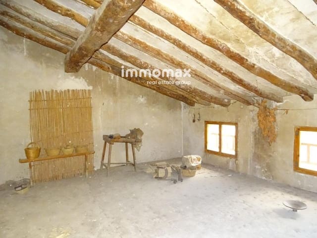 6 bedroom Villa for sale in Paüls with garage - € 63,000 (Ref: 8050283)