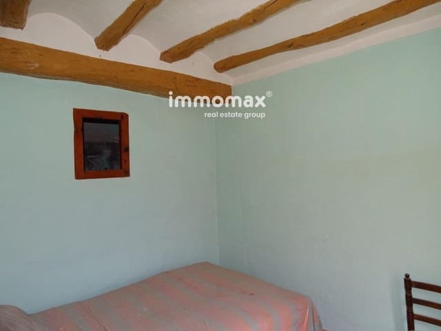 6 bedroom Villa for sale in Paüls with garage - € 63,000 (Ref: 8050283)