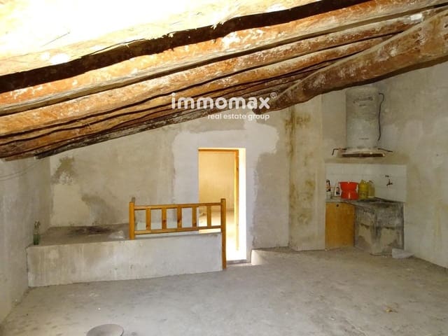 6 bedroom Villa for sale in Paüls with garage - € 63,000 (Ref: 8050283)