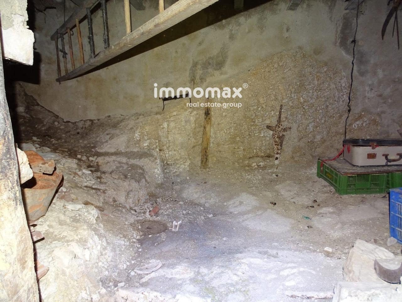 Grunde uden byggetilladelser til salg i Pauls - € 66.000 (Ref: 8050285)