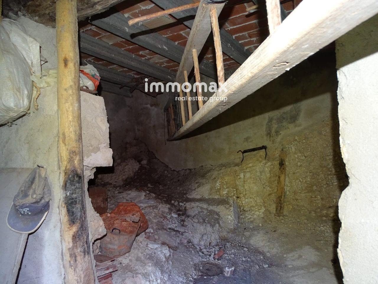 Grunde uden byggetilladelser til salg i Pauls - € 66.000 (Ref: 8050285)