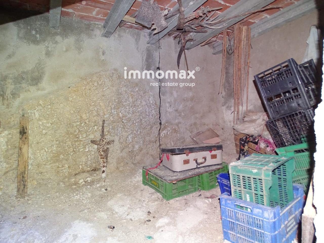 Grunde uden byggetilladelser til salg i Pauls - € 66.000 (Ref: 8050285)