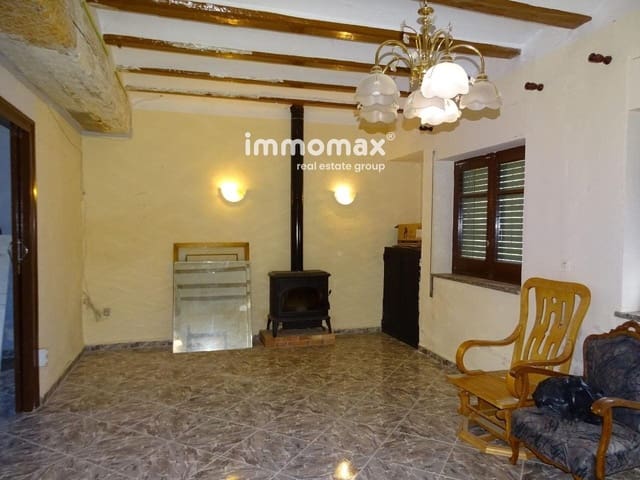 6 soverom Villa til salgs i Els Reguers, Tortosa med garasje - € 78 000 (Ref: 8050294)