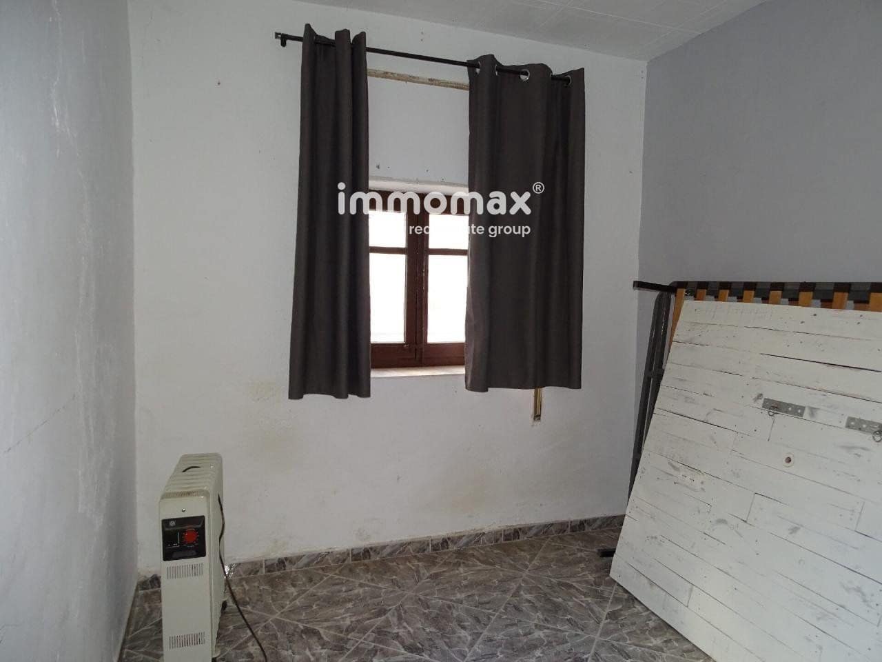 6 soveværelse Villa til salg i Els Reguers med garage - € 78.000 (Ref: 8050294)