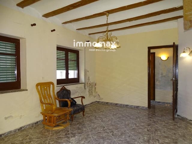 6 soverom Villa til salgs i Els Reguers, Tortosa med garasje - € 78 000 (Ref: 8050294)