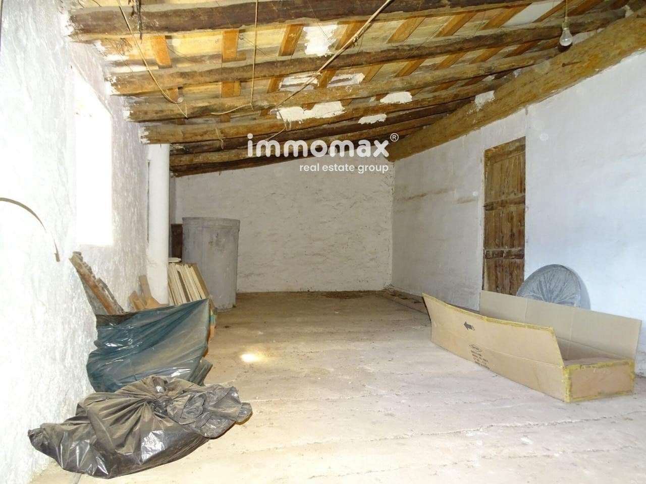 6 soveværelse Villa til salg i Els Reguers med garage - € 78.000 (Ref: 8050294)