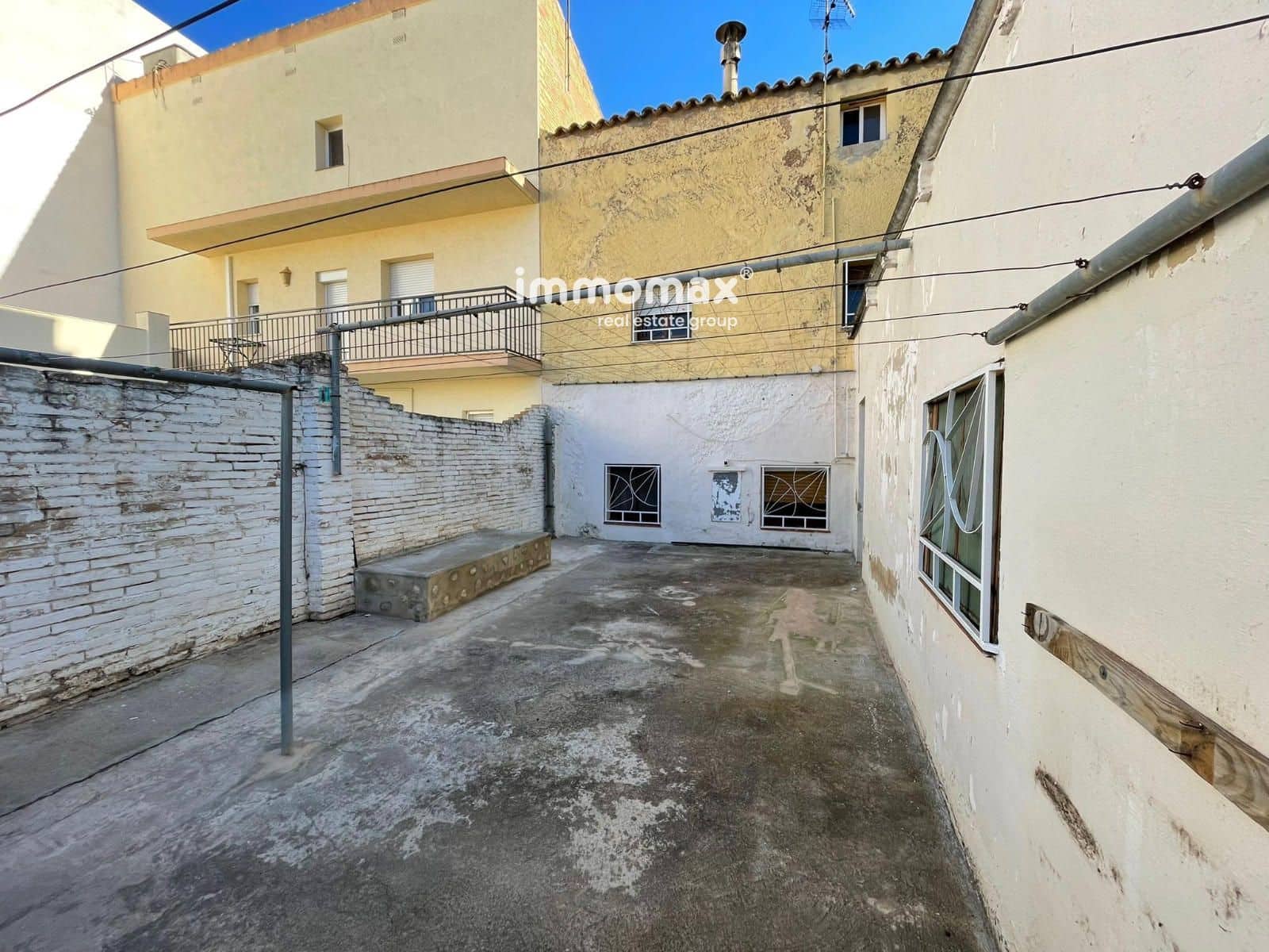 6 soveværelse Villa til salg i Els Reguers med garage - € 78.000 (Ref: 8050294)