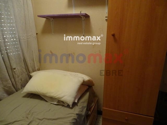 2 bedroom Villa for sale in Bitem, Tortosa with garage - € 66,000 (Ref: 8050304)