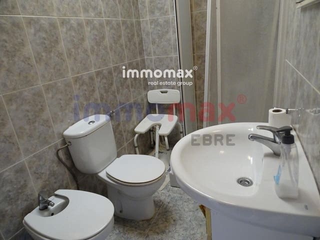 2 bedroom Villa for sale in Bitem, Tortosa with garage - € 66,000 (Ref: 8050304)