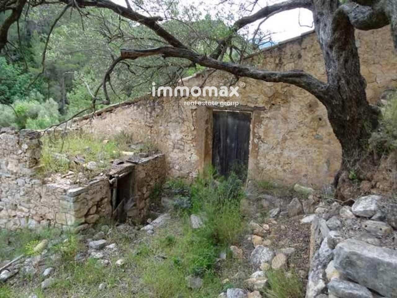 Grunde uden byggetilladelser til salg i Pauls - € 49.000 (Ref: 8050311)