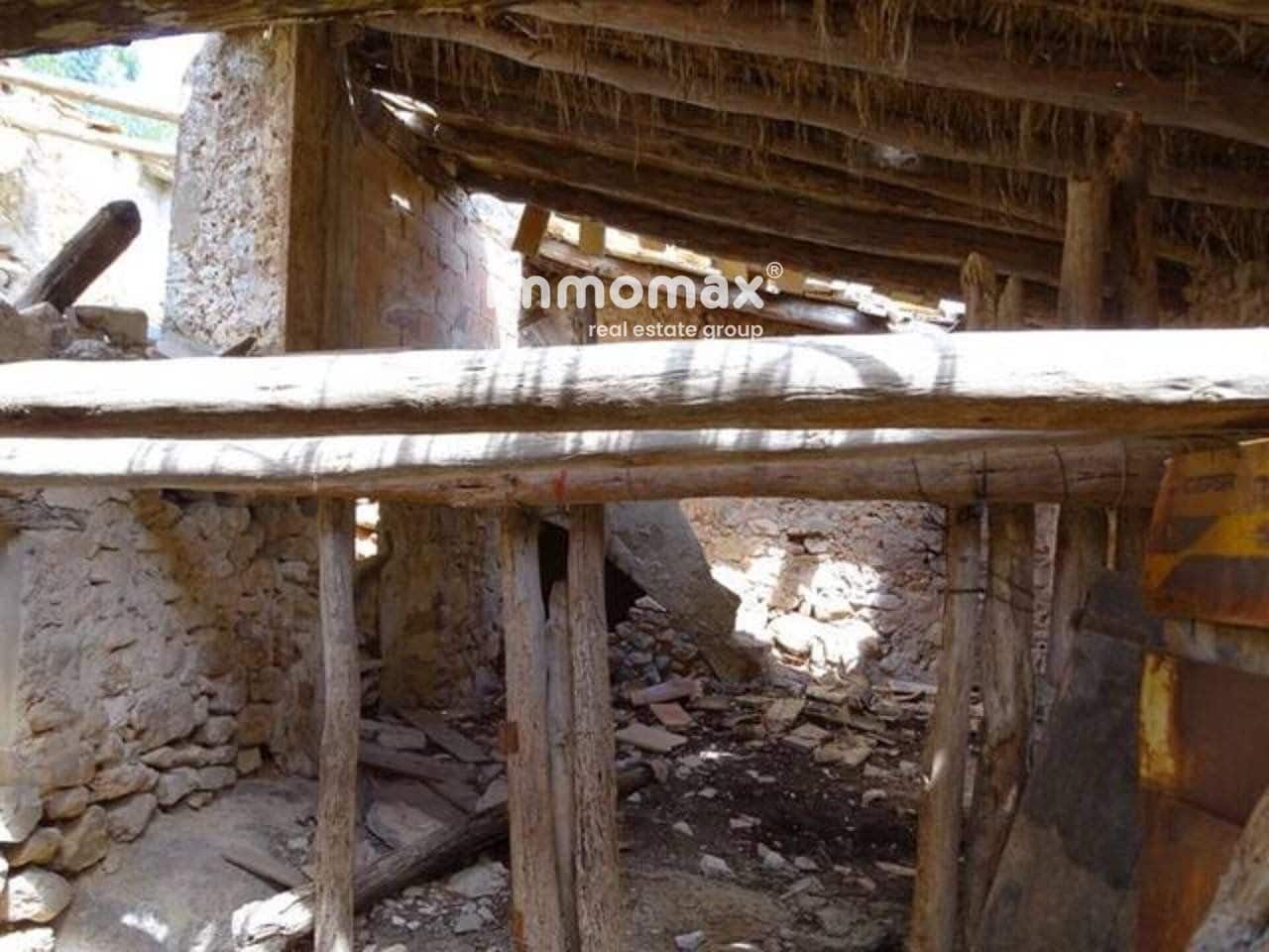 Grunde uden byggetilladelser til salg i Pauls - € 49.000 (Ref: 8050311)