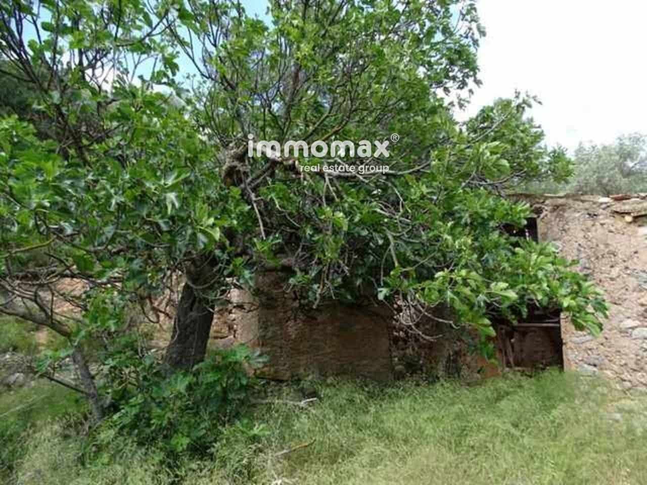 Grunde uden byggetilladelser til salg i Pauls - € 49.000 (Ref: 8050311)