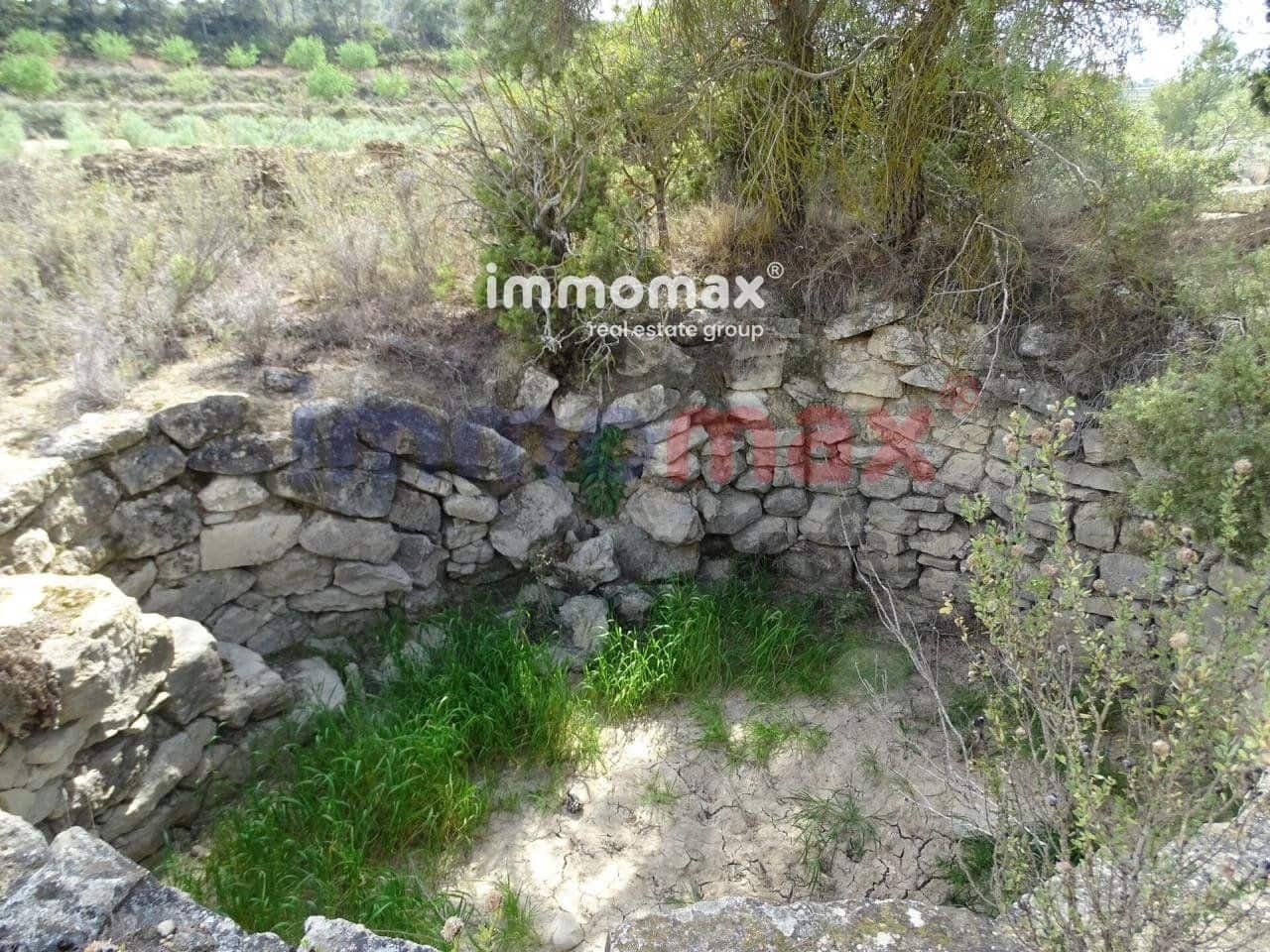Grunde uden byggetilladelser til salg i Batea - € 30.500 (Ref: 8050319)