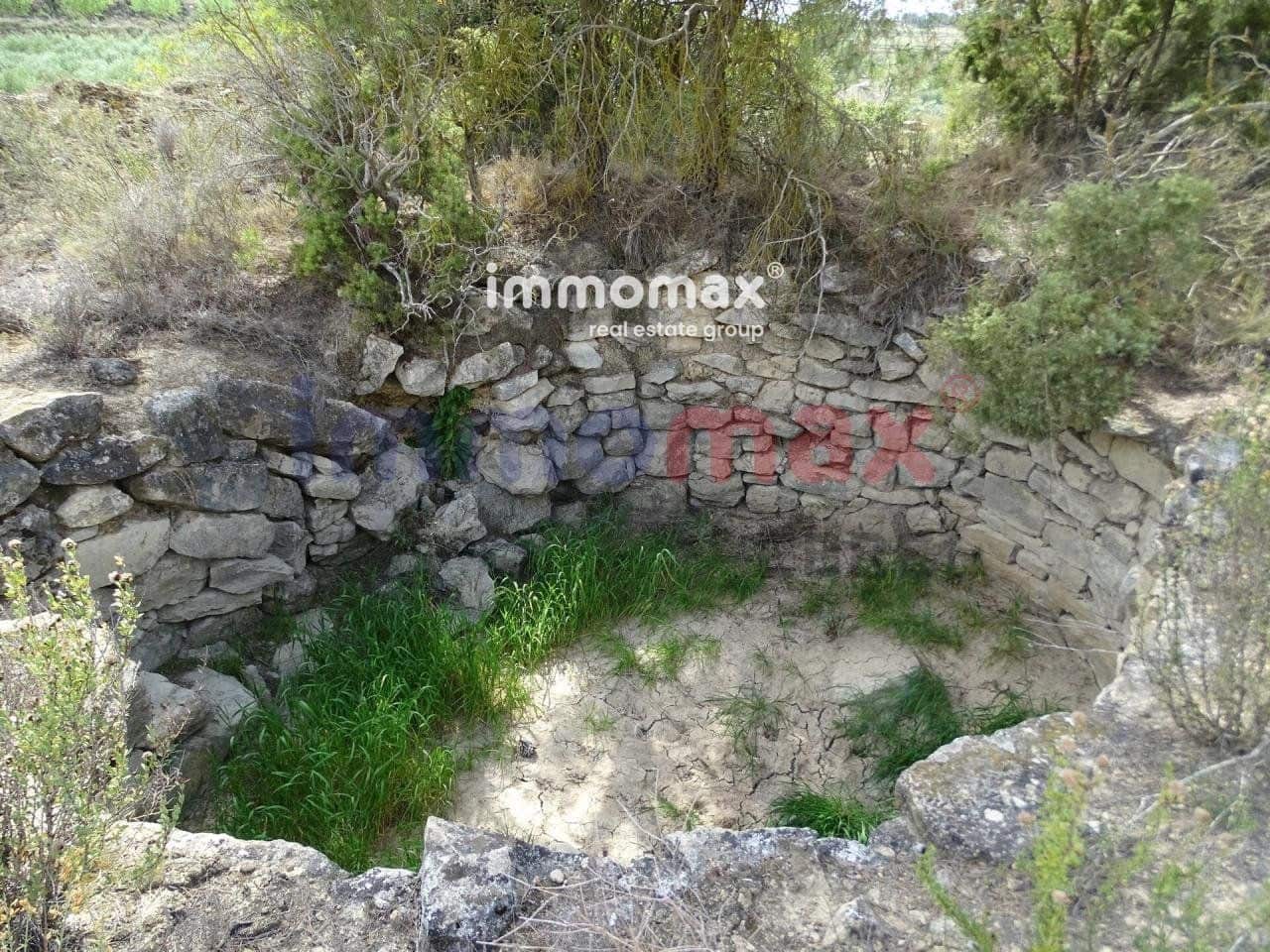 Grunde uden byggetilladelser til salg i Batea - € 30.500 (Ref: 8050319)