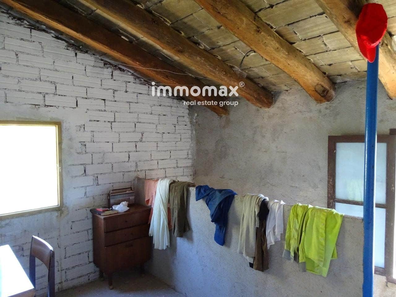 Grunde uden byggetilladelser til salg i Pauls - € 85.000 (Ref: 8050320)