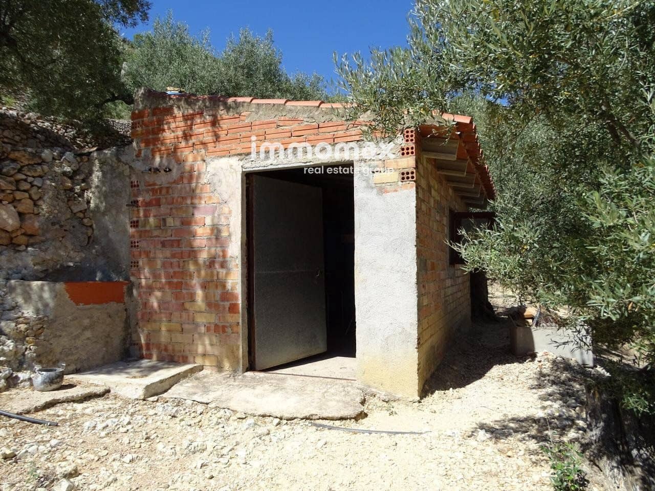 Grunde uden byggetilladelser til salg i Pauls - € 85.000 (Ref: 8050320)