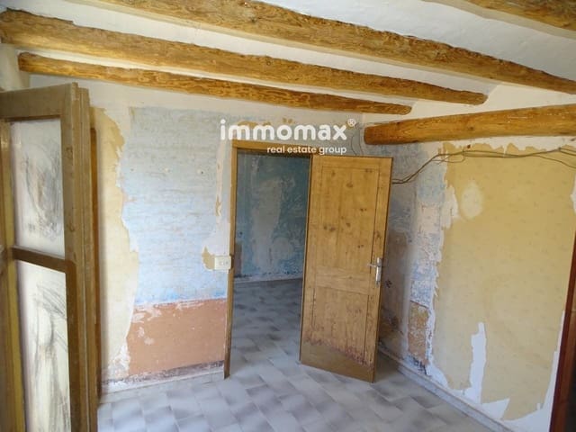 6 bedroom Villa for sale in Paüls with garage - € 68,500 (Ref: 8050327)