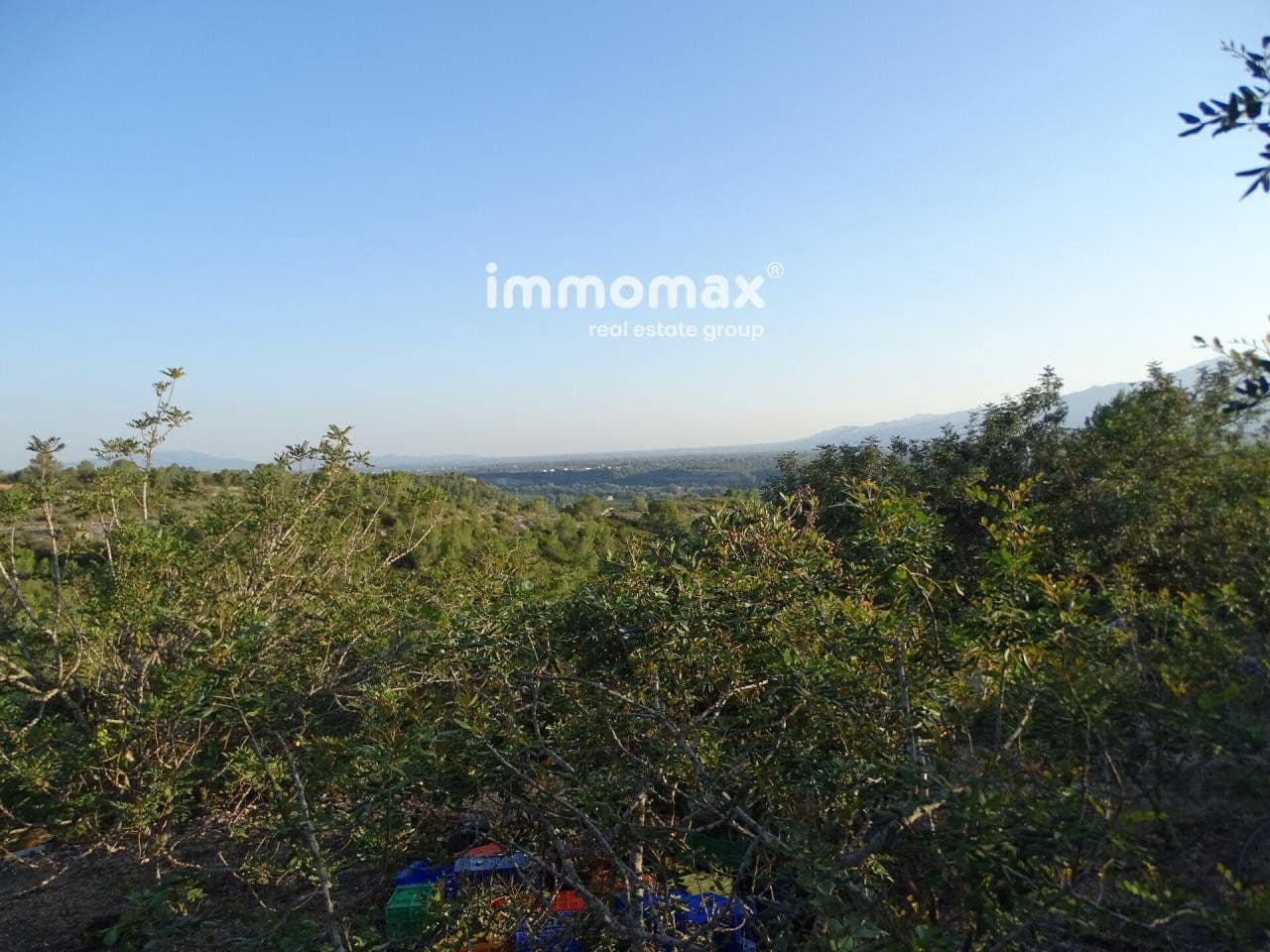 Grunde uden byggetilladelser til salg i Bitem - € 26.000 (Ref: 8050332)