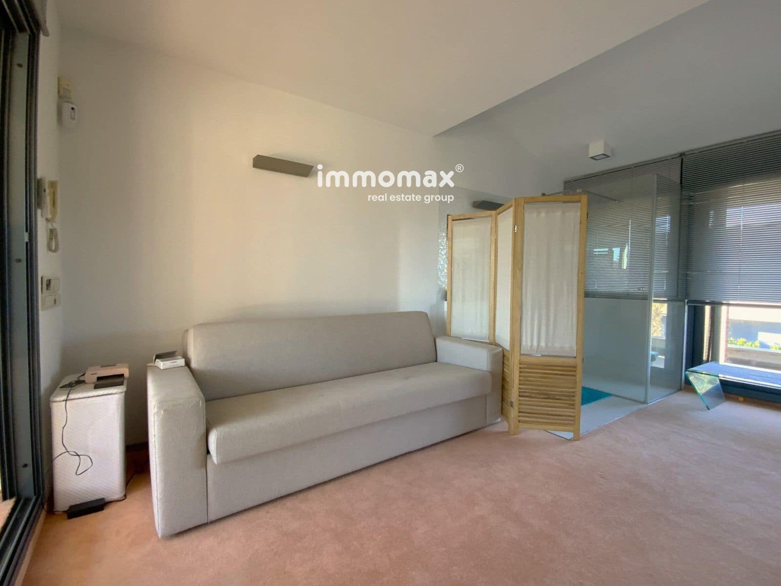 4 bedroom Townhouse for rent in Gava with pool garage - € 6,700 (Ref: 8052743)