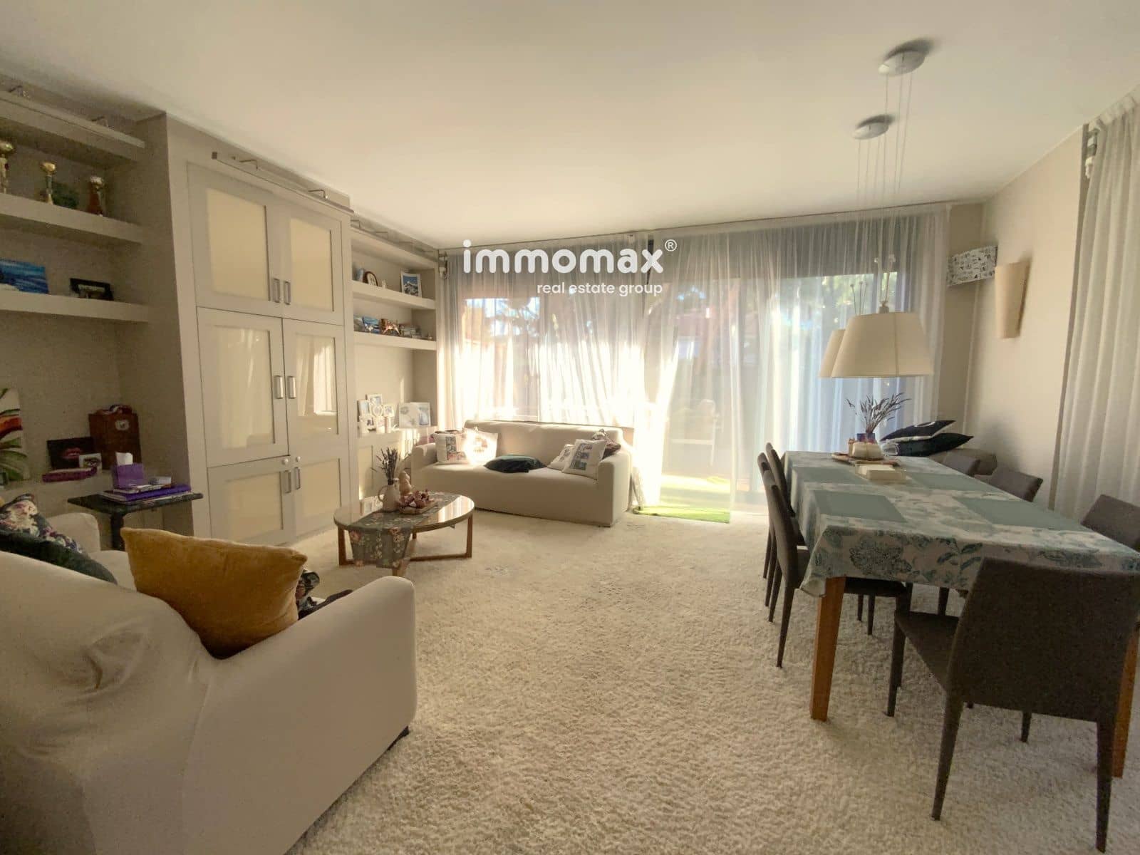 4 bedroom Townhouse for rent in Gava with pool garage - € 6,700 (Ref: 8052743)