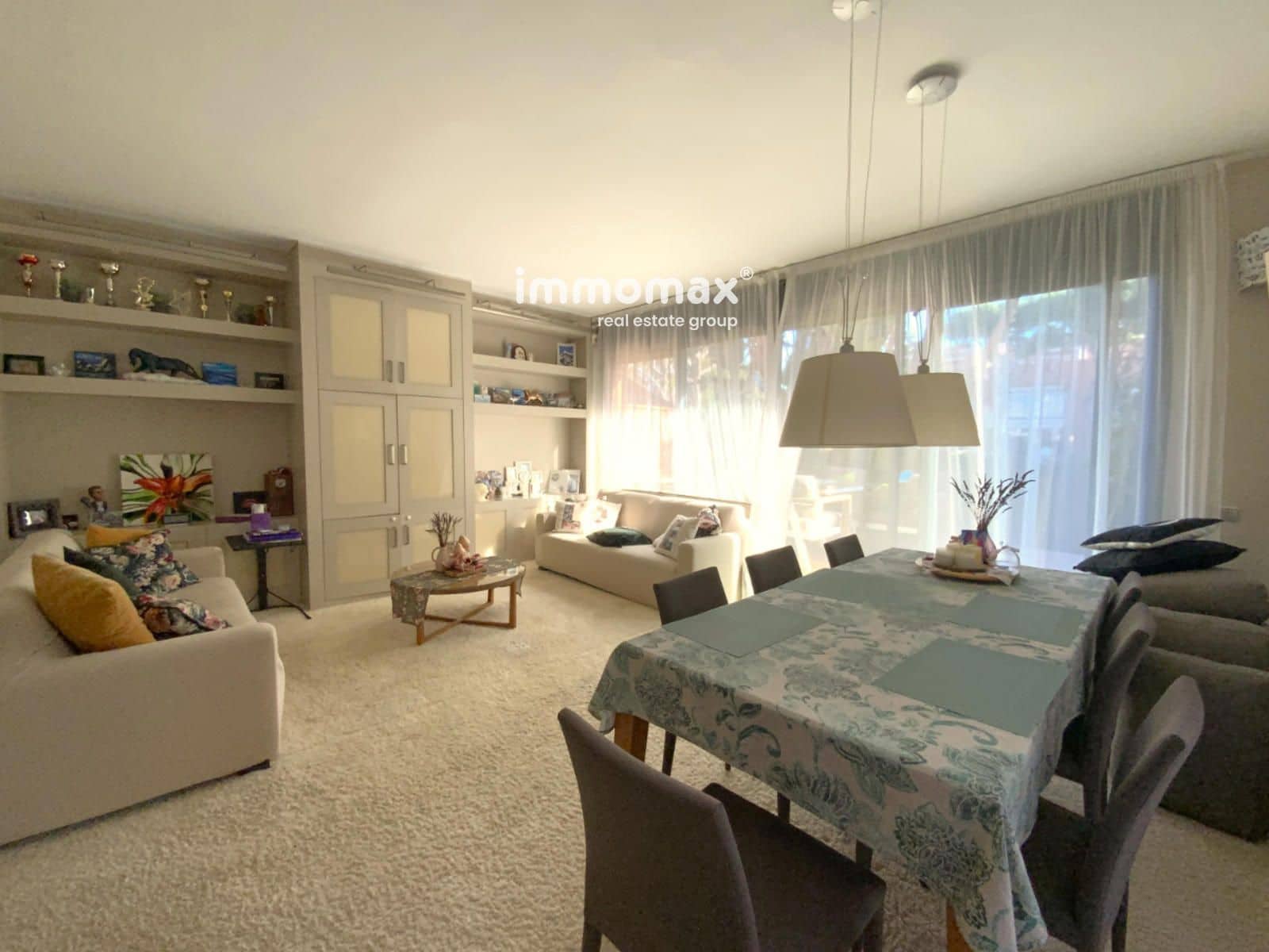 4 bedroom Townhouse for rent in Gava with pool garage - € 6,700 (Ref: 8052743)