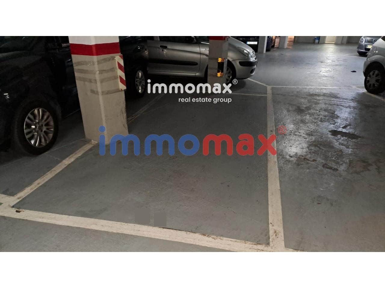 Garage til salg i Sant Boi de Llobregat - € 14.000 (Ref: 8052747)