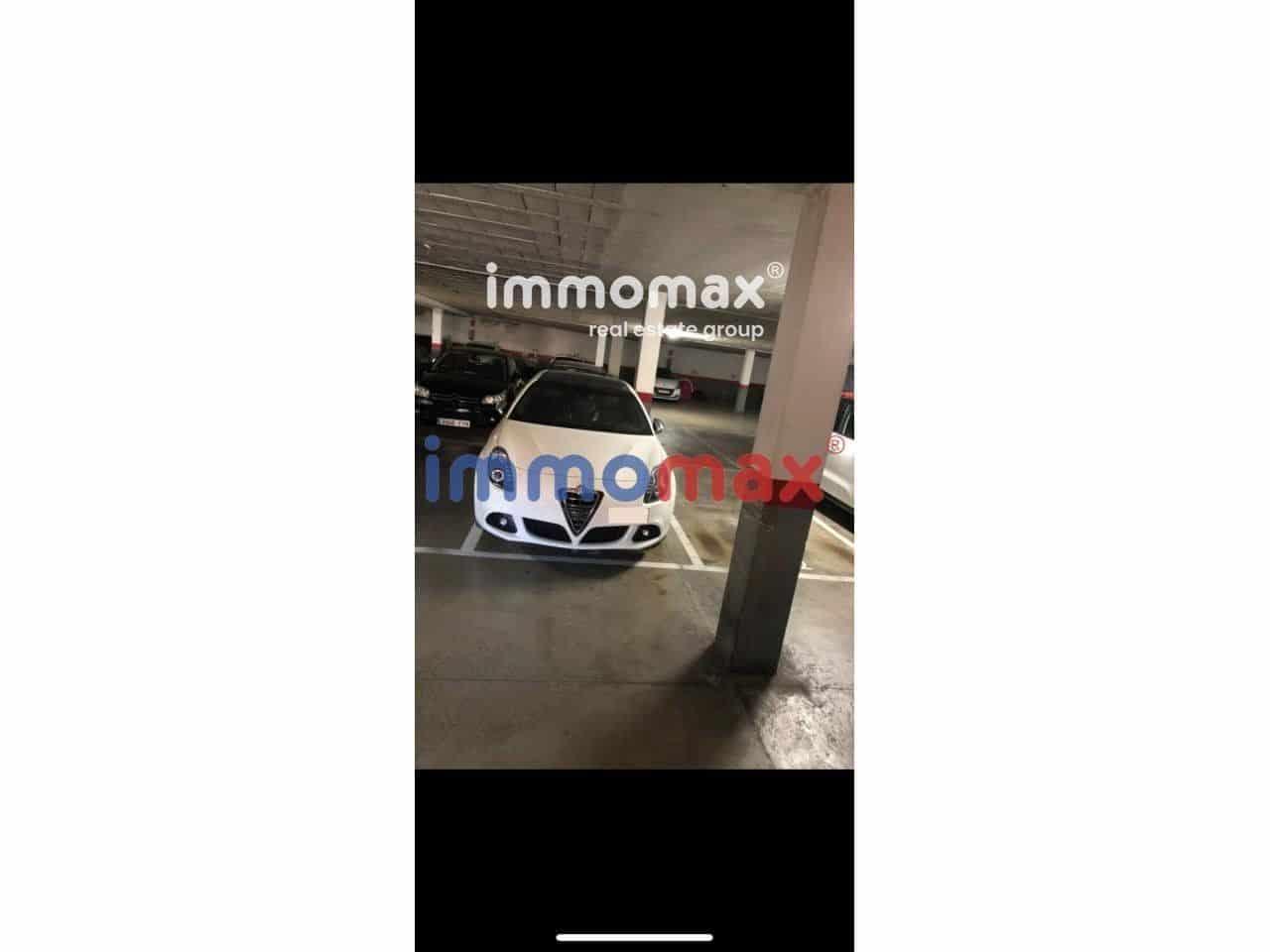 Garage til salg i Sant Boi de Llobregat - € 12.000 (Ref: 8052751)