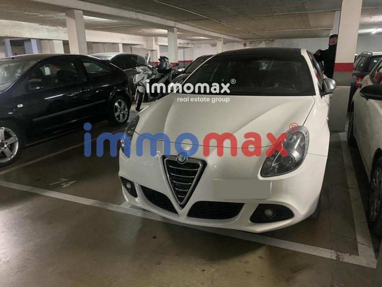 Garage til salg i Sant Boi de Llobregat - € 12.000 (Ref: 8052751)