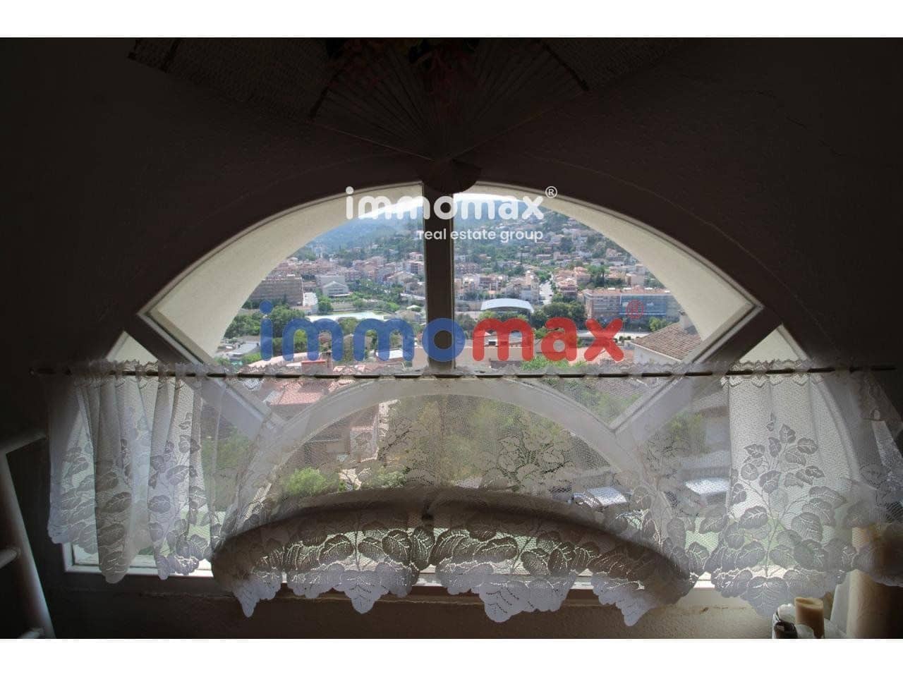 6 bedroom Villa for sale in Vallirana with garage - € 412,500 (Ref: 8052771)