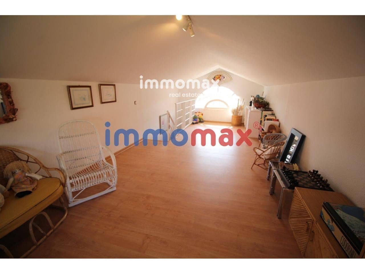 6 bedroom Villa for sale in Vallirana with garage - € 412,500 (Ref: 8052771)