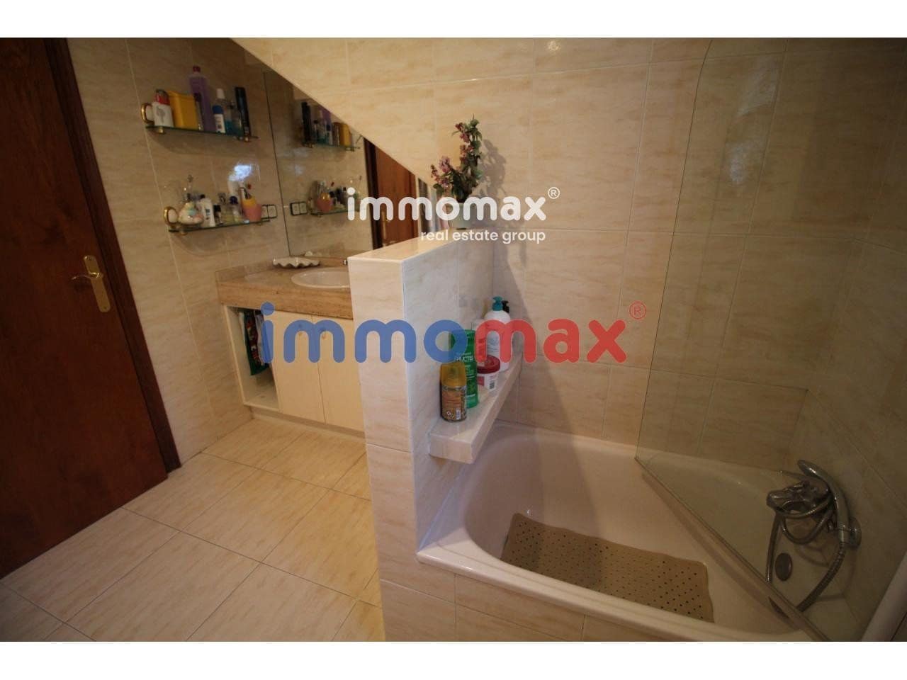 6 bedroom Villa for sale in Vallirana with garage - € 412,500 (Ref: 8052771)