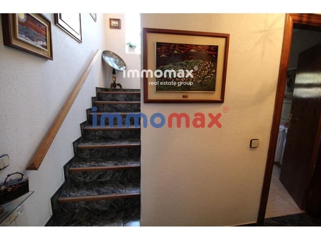 6 bedroom Villa for sale in Vallirana with garage - € 412,500 (Ref: 8052771)